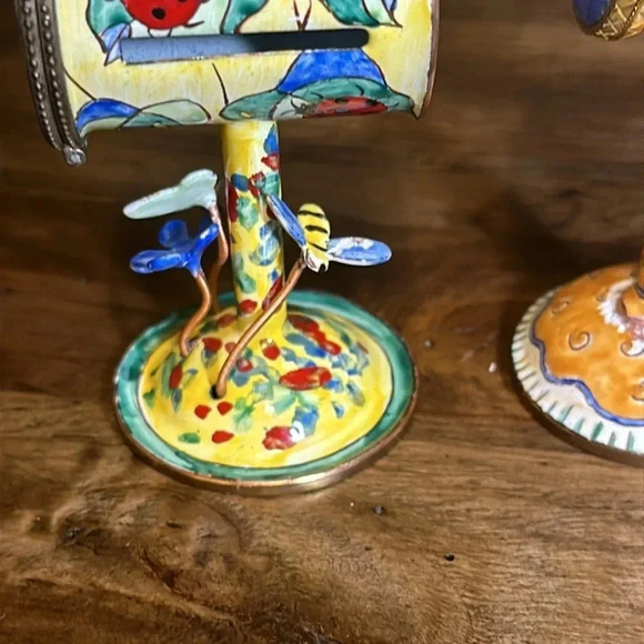 VTG Set of 2 US Mail Stamp Holder Birdhouses Kelvin Chen 2004 / 2002 - Picture 12 of 16